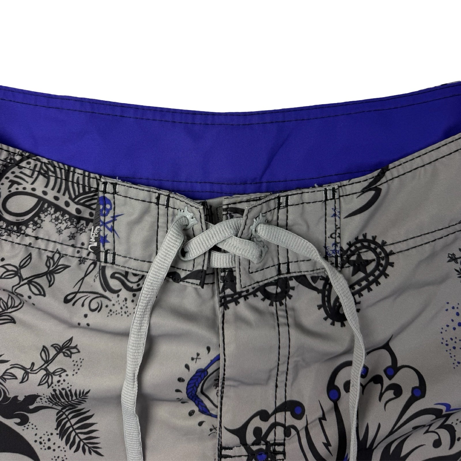 Vintage Y2K Quiksilver Skull Board Shorts Grey/Purple