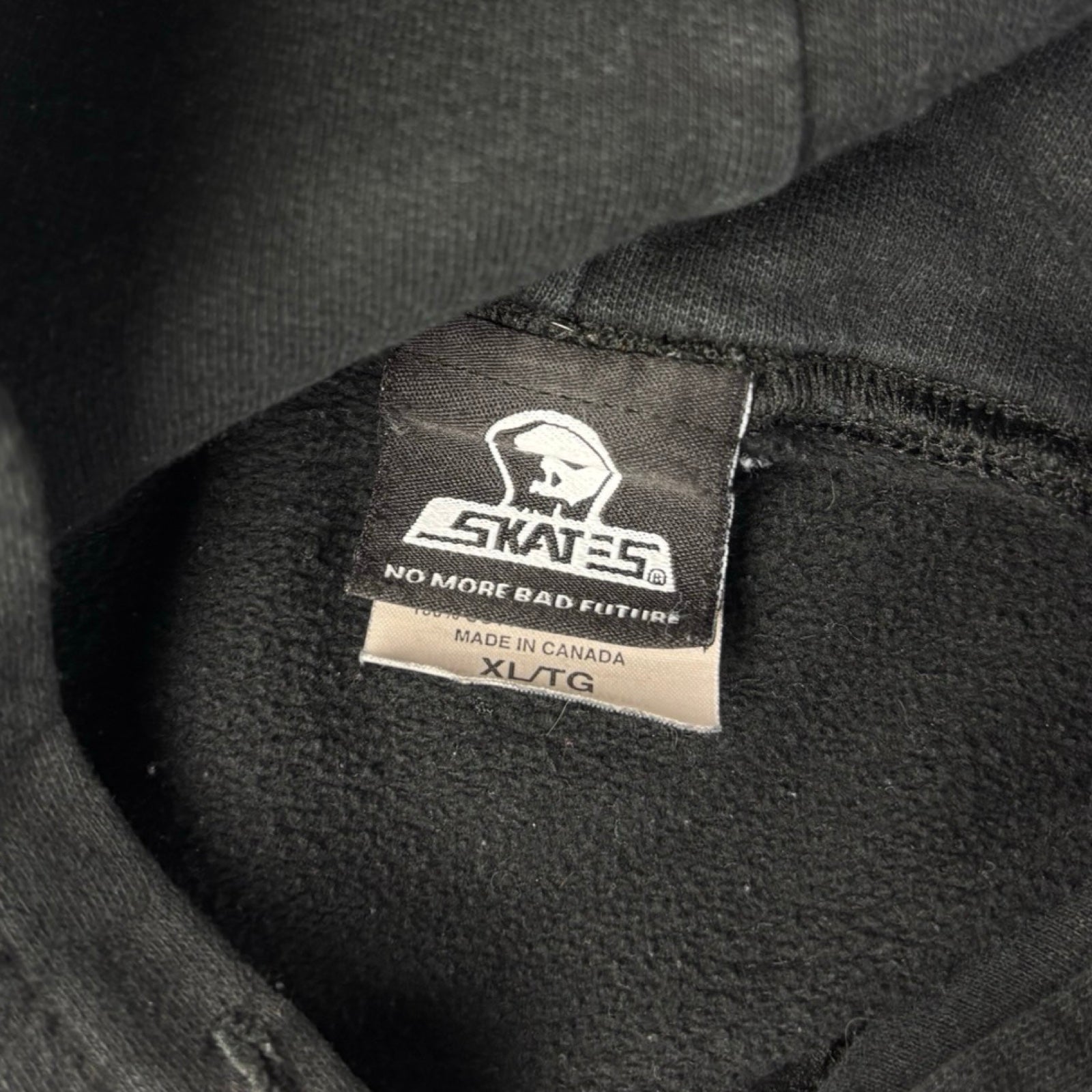 Vintage Skull Skates Pullover Hoodie Black
