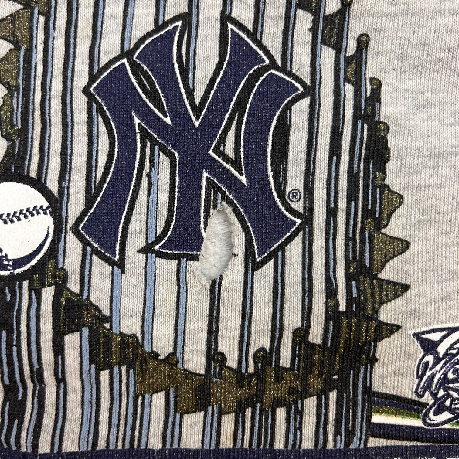 Vintage Lee Sports New York Yankees Subway Series Champions Half Sleeve Crewneck Grey
