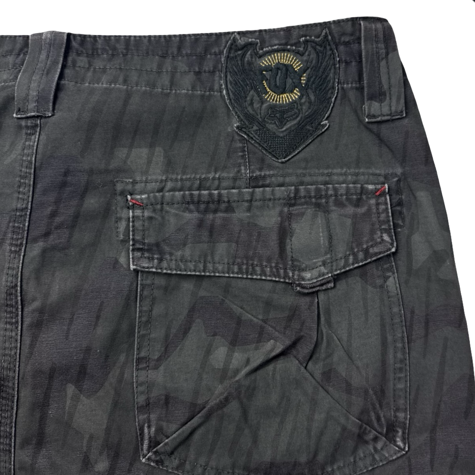Vintage Y2K Fox Embroidered Dark Treebark Cargo Shorts