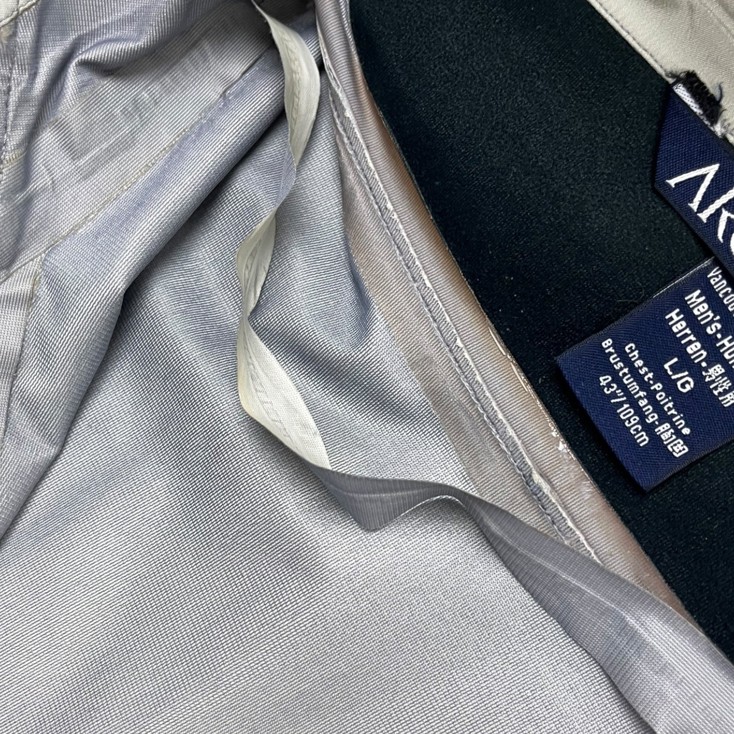 Vintage Arc'Teryx Sidewinder “Statue”