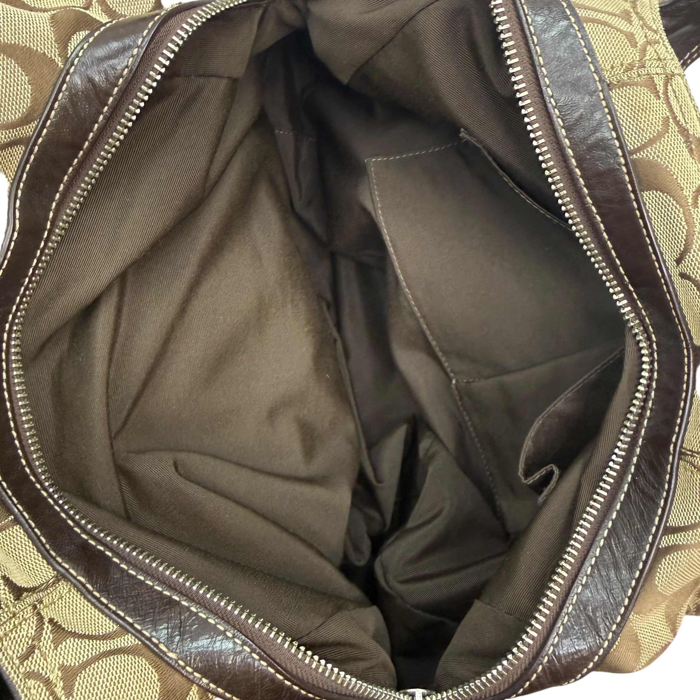 (W) Vintage Coach Soho Lynn Signature Hobo Bag Tan And Brown