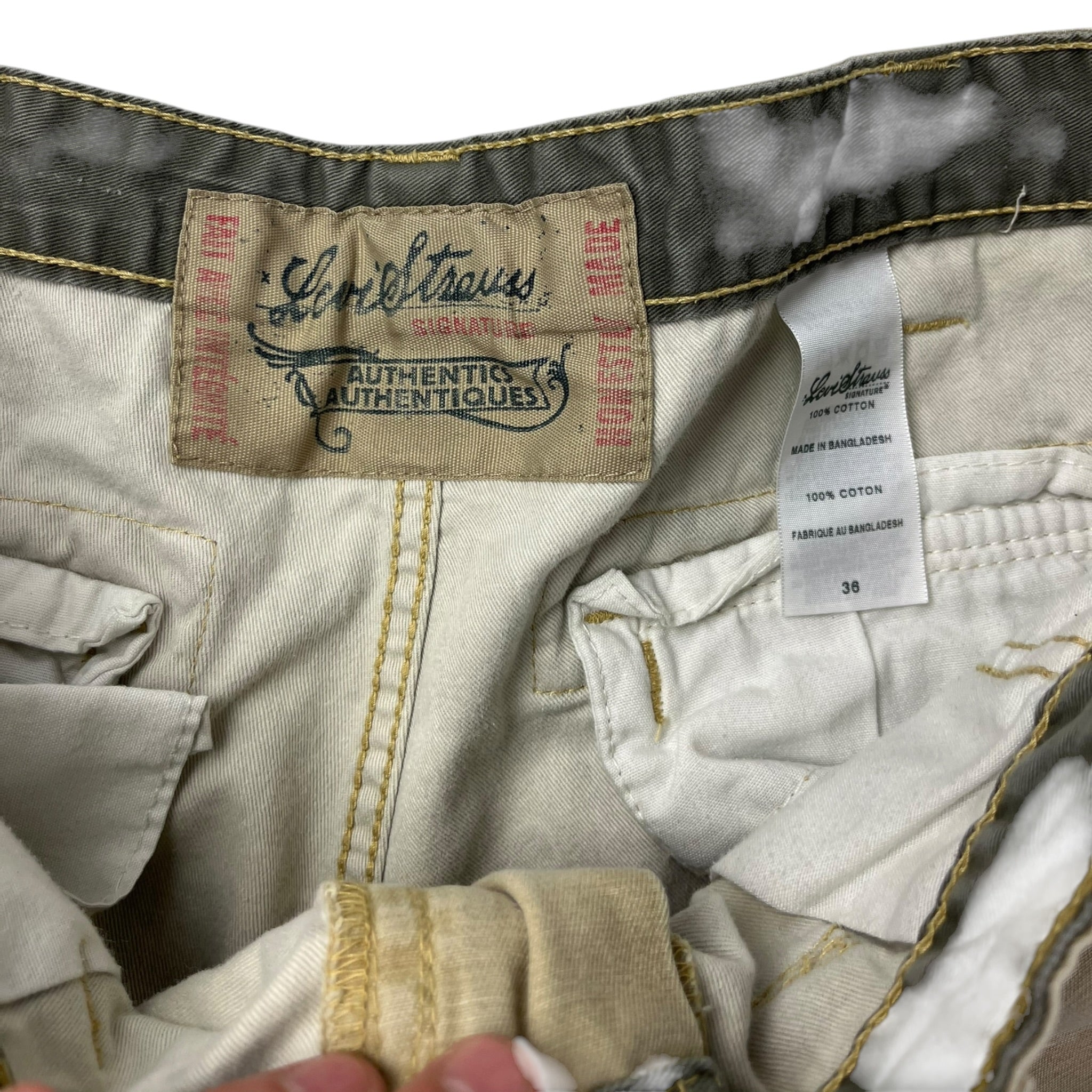 Vintage Y2K Levi's Desert Camo Cargo Shorts