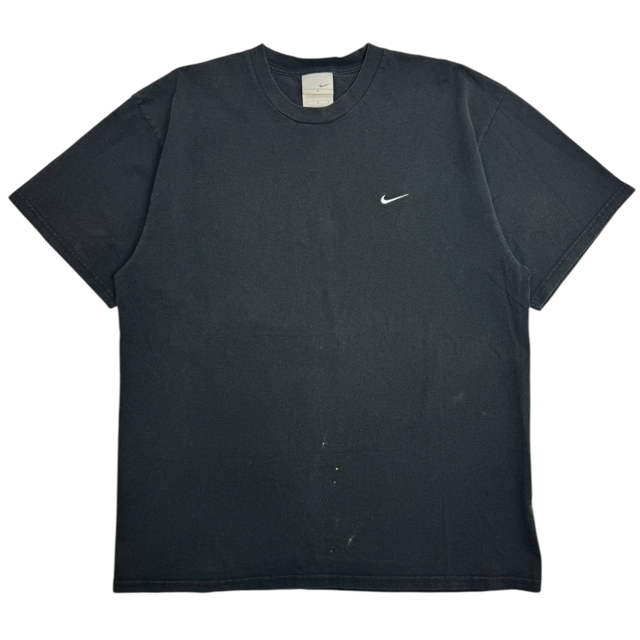 Vintage Y2K Nike Pocket Swoosh T-Shirt Black