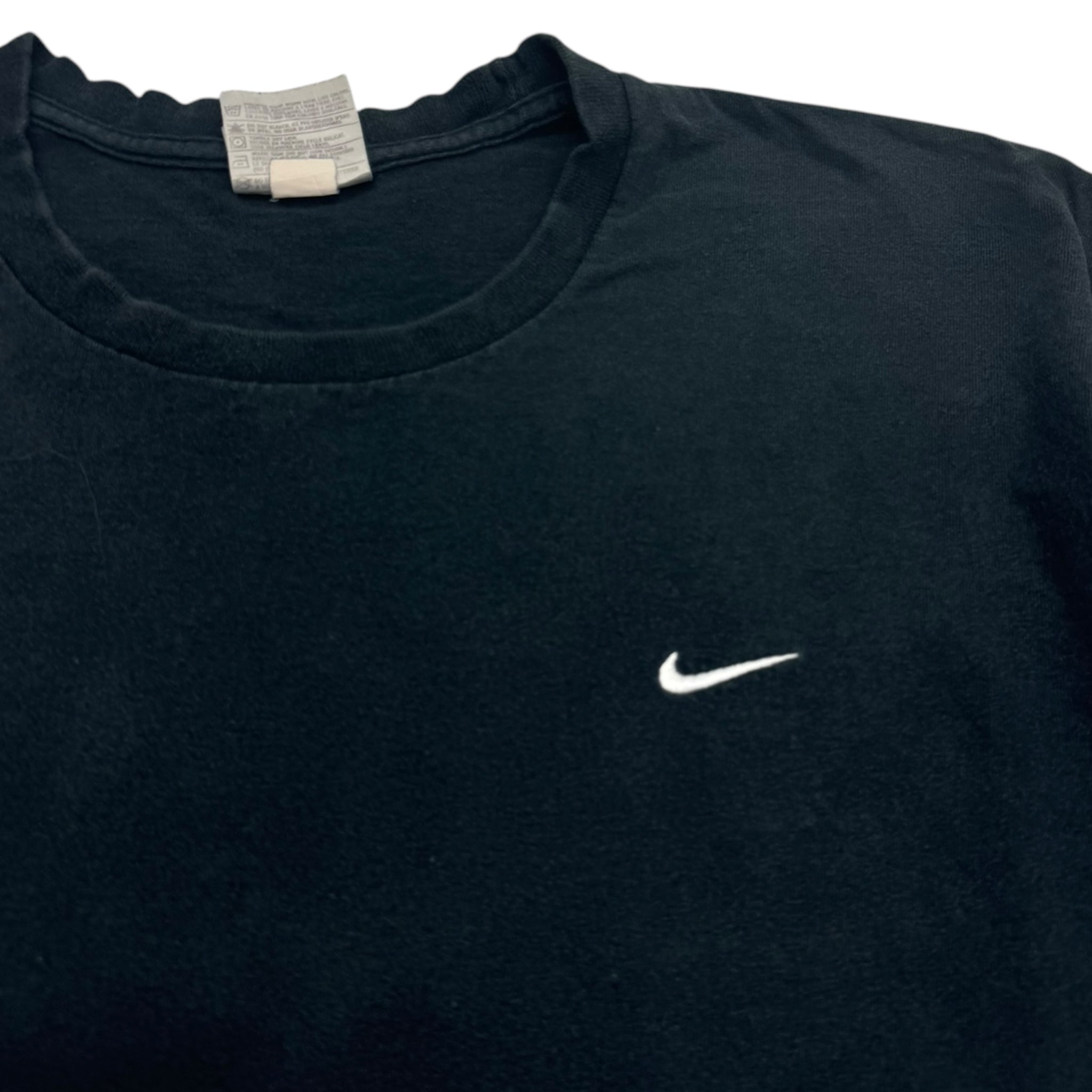 Vintage Y2K Nike Pocket Embroidered Swoosh T-Shirt Black