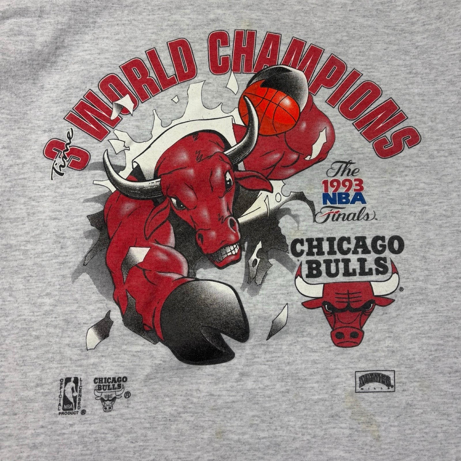 1993 Chicago Bulls NBA Finals Mascot T-Shirt Grey