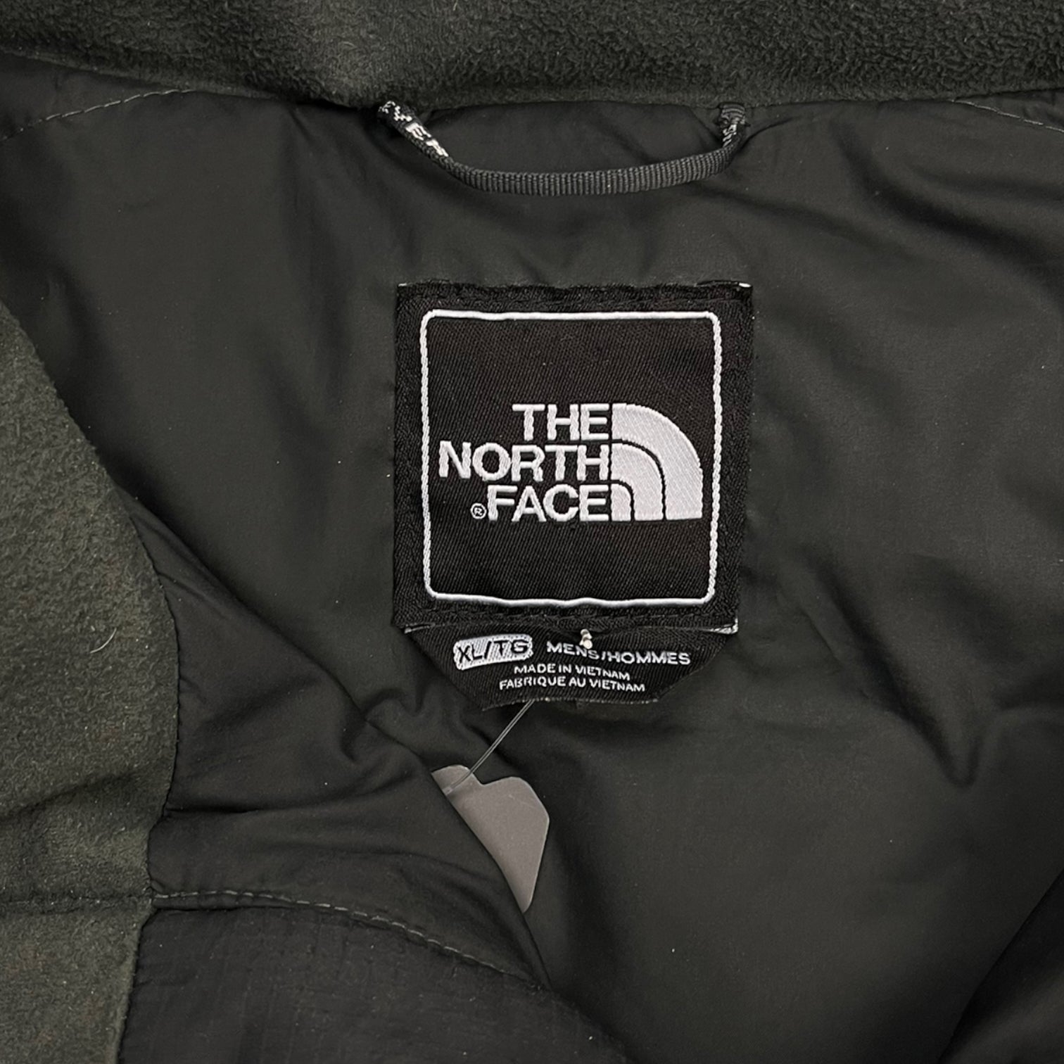 The North Face 550 Puffer Jacket Black/Navy