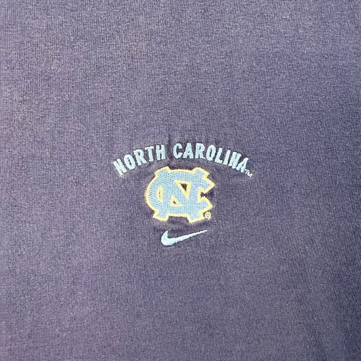 Vintage Nike Teams North Carolina Tee Navy Blue