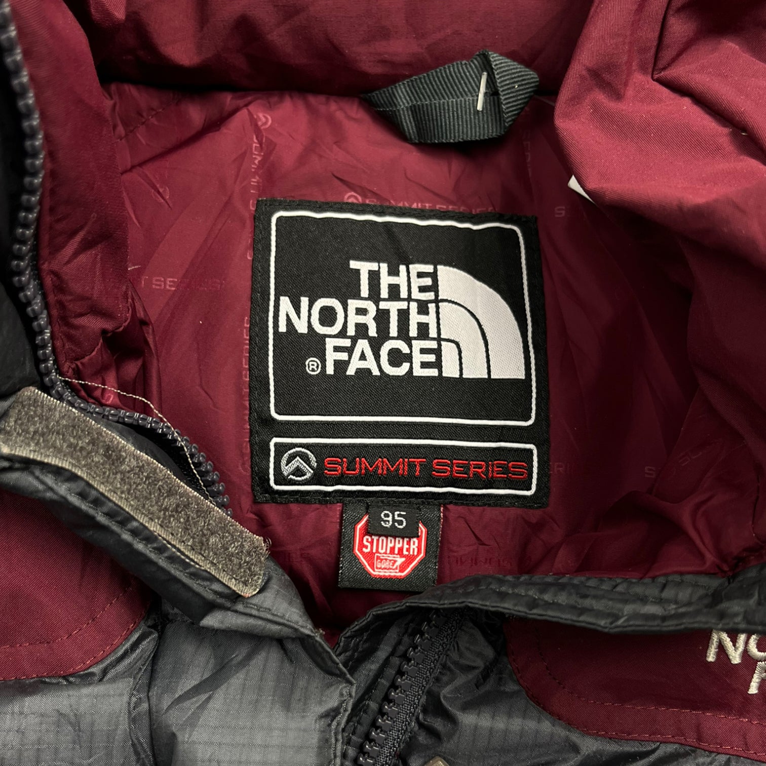 The North Face Hooded 700 Nuptse Slate Burgundy