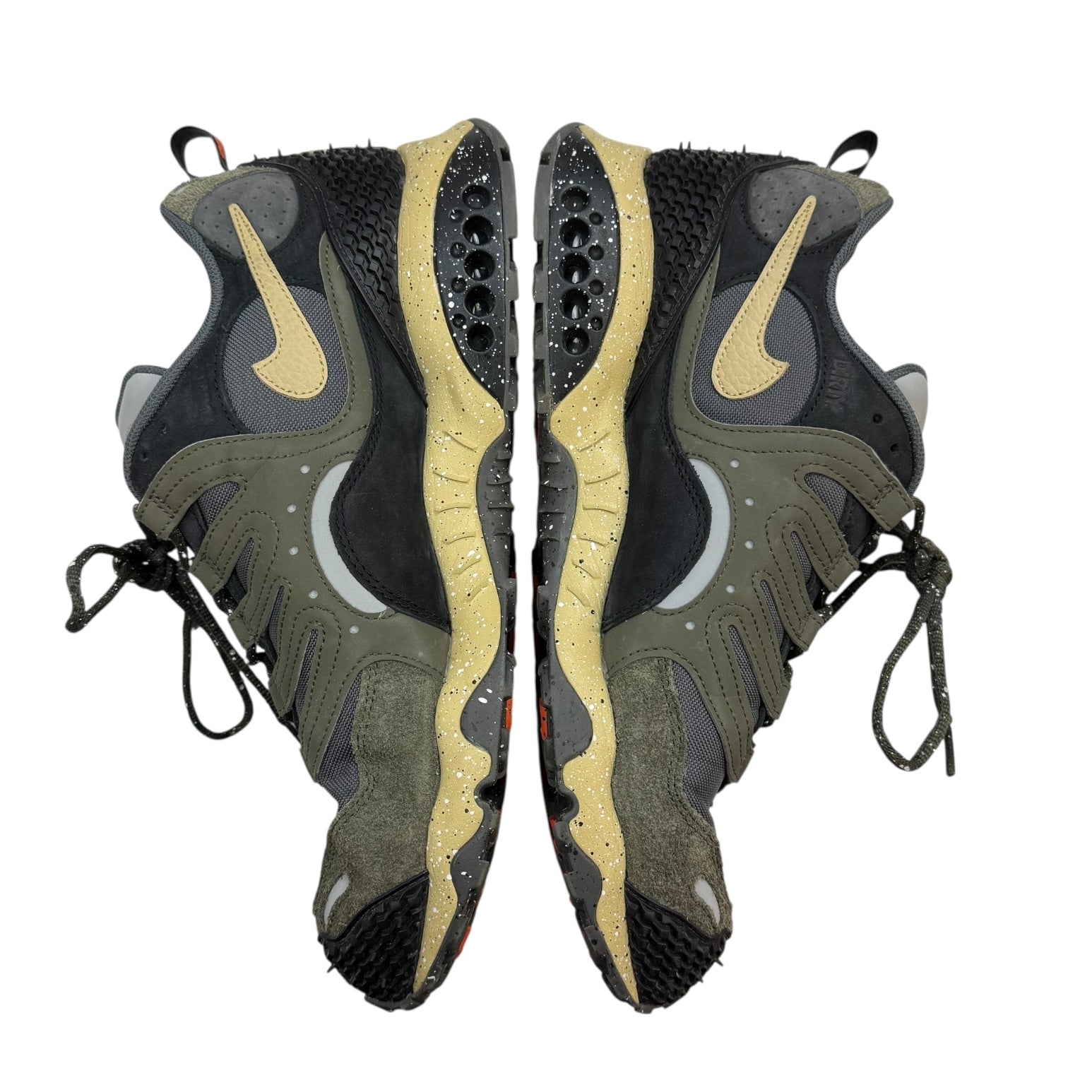 Nike x Undefeated Air Terra Humara Cargo Khaki (Used)