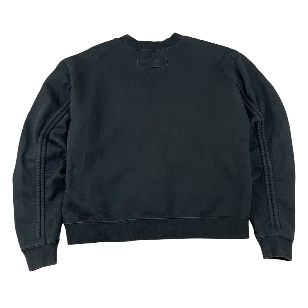 Wonders Multi-Patch Pocket Crewneck Sweatshirt