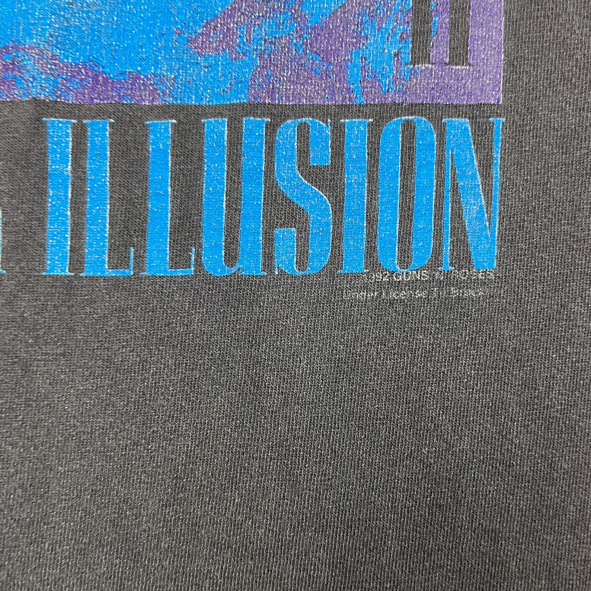 1992 Guns N, Roses Use Your Illusion Tee Black