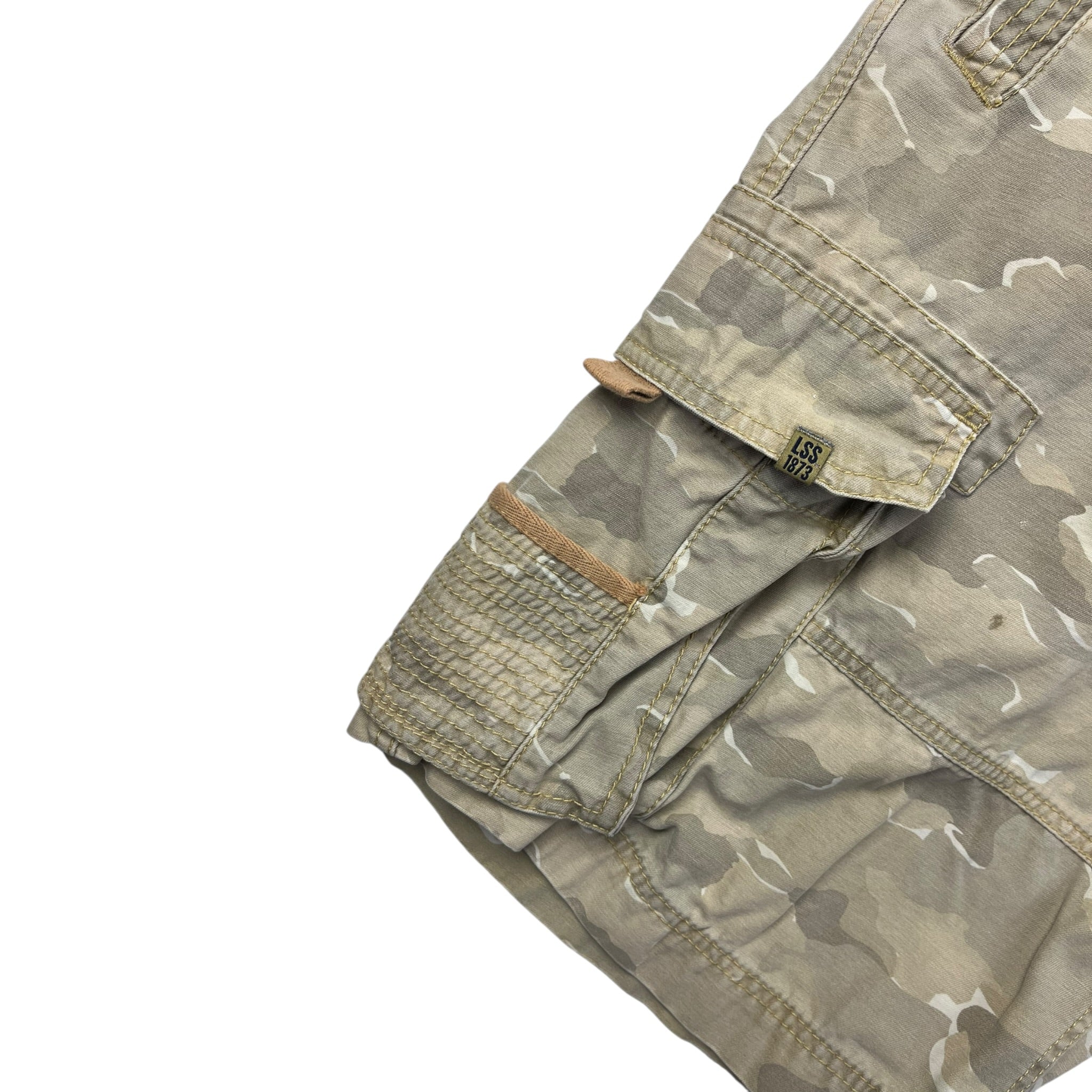Vintage Y2K Levi's Desert Camo Cargo Shorts