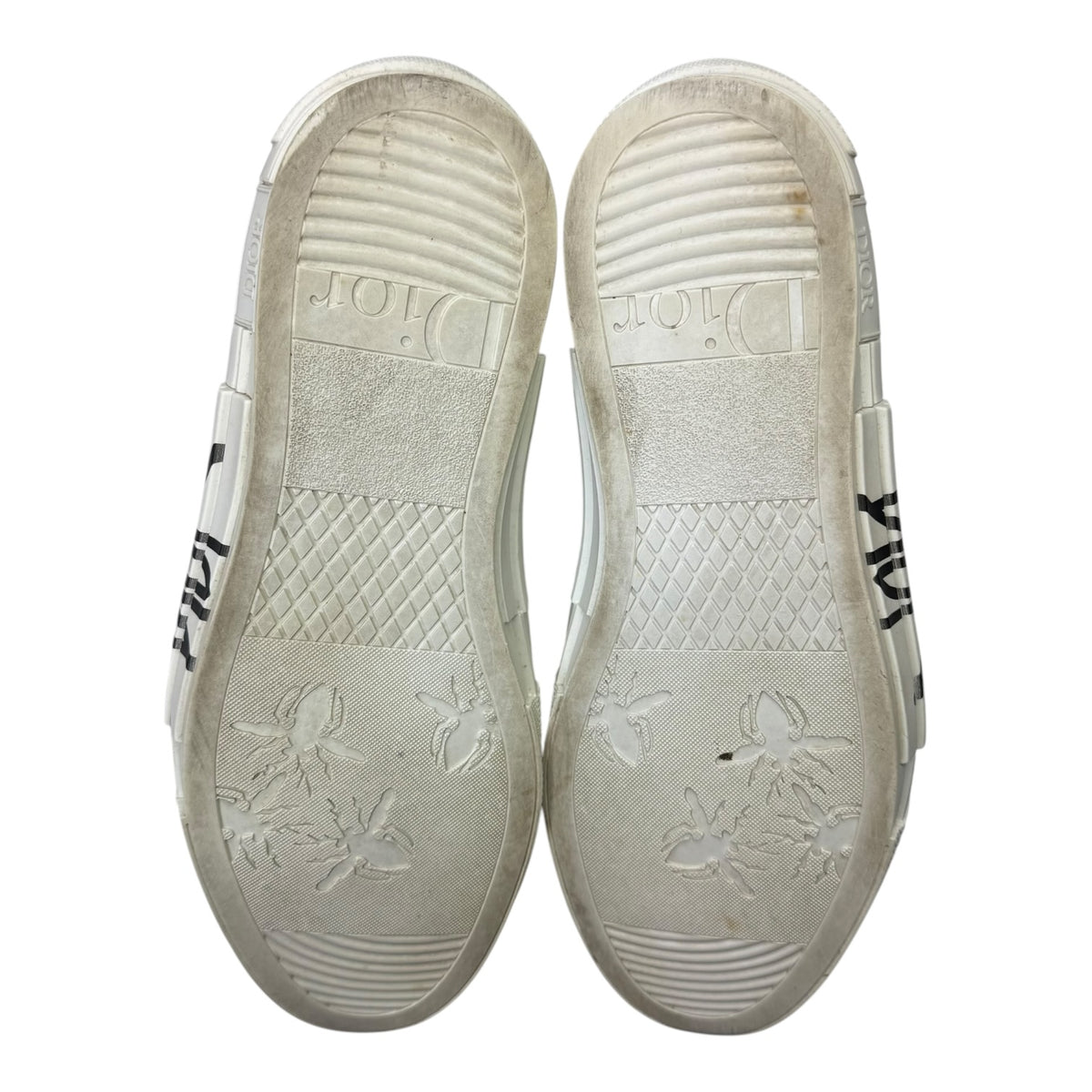 Dior And Shawn B23 High Top
Bee Embroidery (Used)